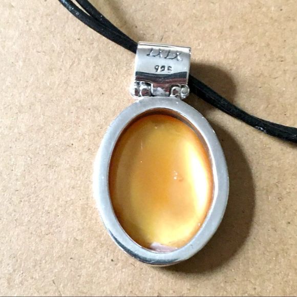 EXEX Claudia Agudelo Mother of Pearl Sterling Silver Leather Necklace - Picture 4 of 6